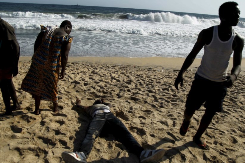 Resultado de imagem para pessoas na costa do marfim