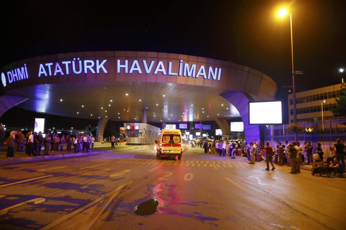 Resultado de imagem para Aeroporto de Istambul