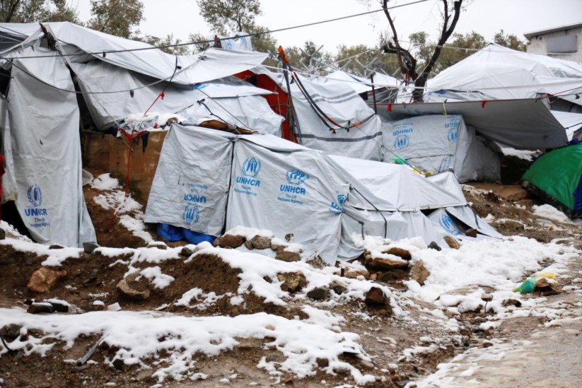 Cerca de mil pessoas encontram-se em tendas e dormitórios não aquecidos