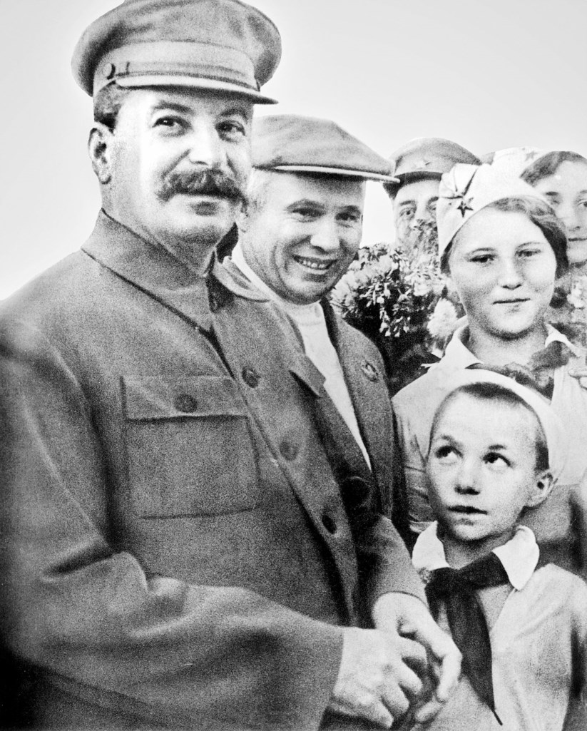 Uma reconstituição minuto a minuto de uma morte sobre a qual paira – e sempre pairará – uma nuvem de mistério e treva