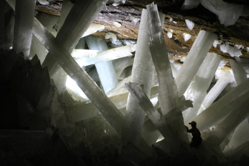 Os microorganismos foram encontrados em fluidos encapsulados nos cristais gigantes da gruta de Naica