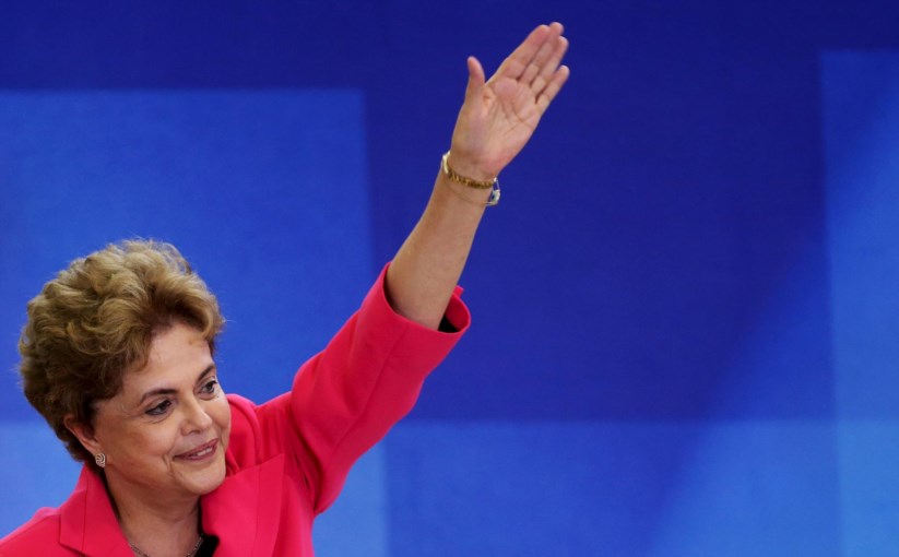 Dilma Rousseff, a primeira mulher Presidente do Brasil, apoia a candidatura de Lula da Silva, seu padrinho político