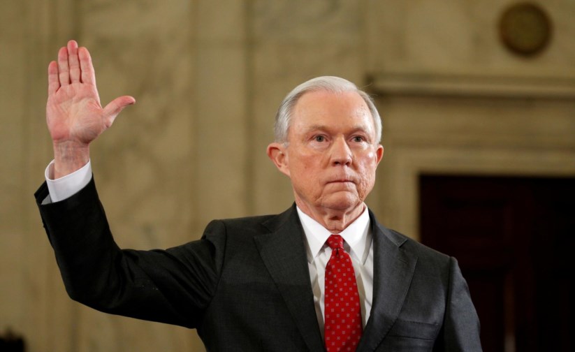 Jeff Sessions foi confirmado Procurador-Geral dos EUA pelo Senado