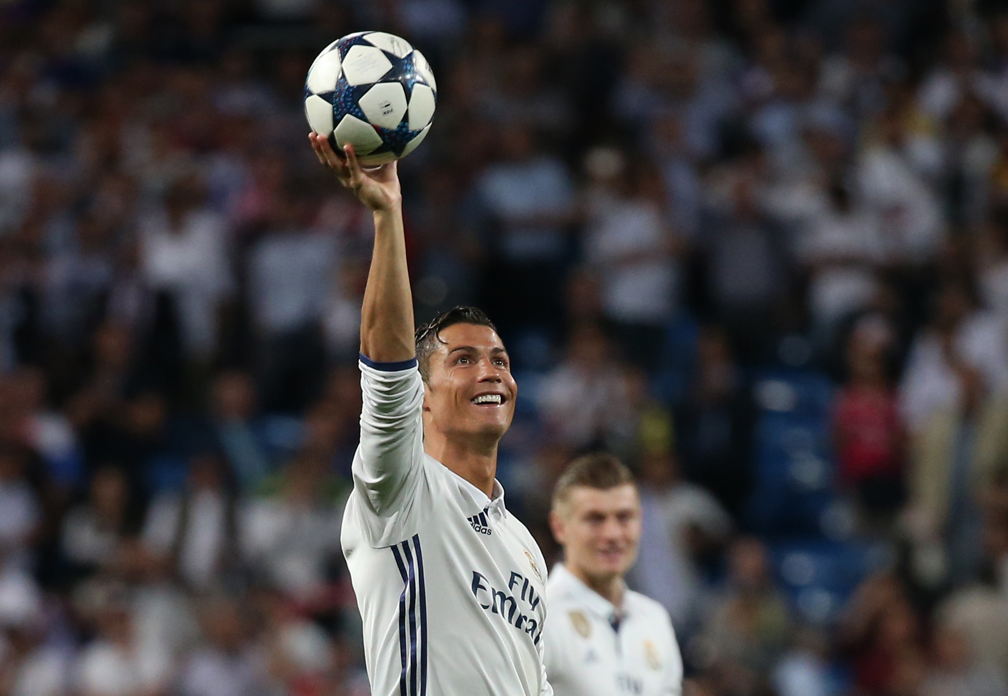 Cristiano Ronaldo Como Ronaldo Se Tornou O Primeiro A Marcar 100 Golos