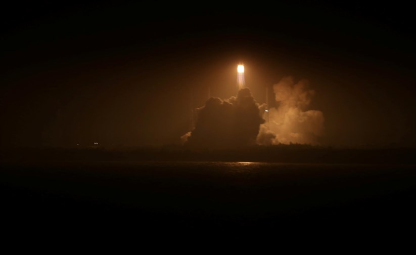 Foguetão Longa Marcha a descolar para levar para o espaço o cargueiro espacial chinês <i>Tianzhou 1</i>