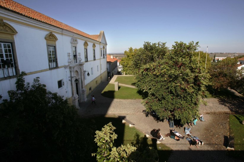 Universidade de Évora