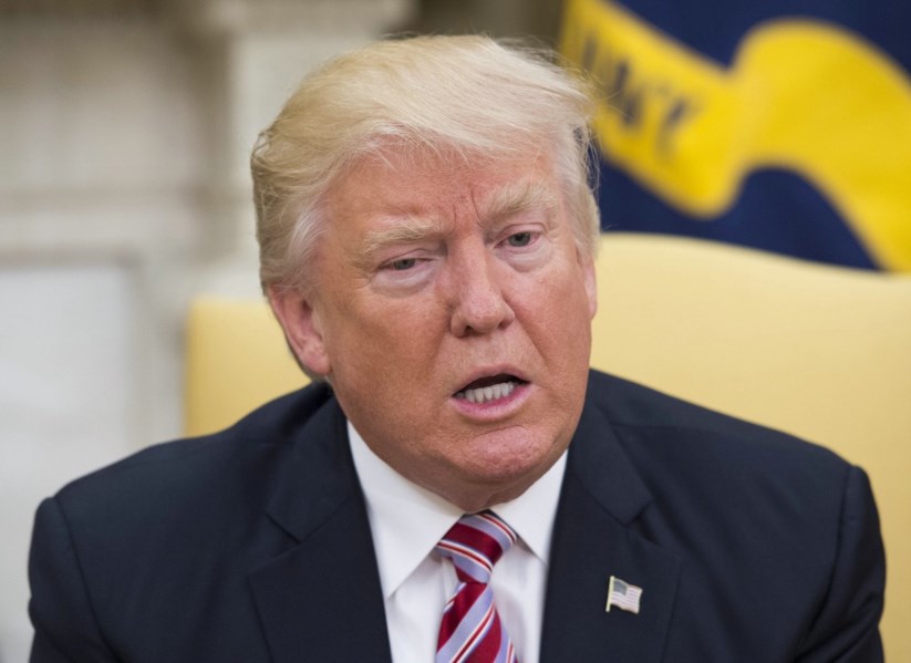 Donald Trump está a ter problemas para explicar a demissão do director do FBI