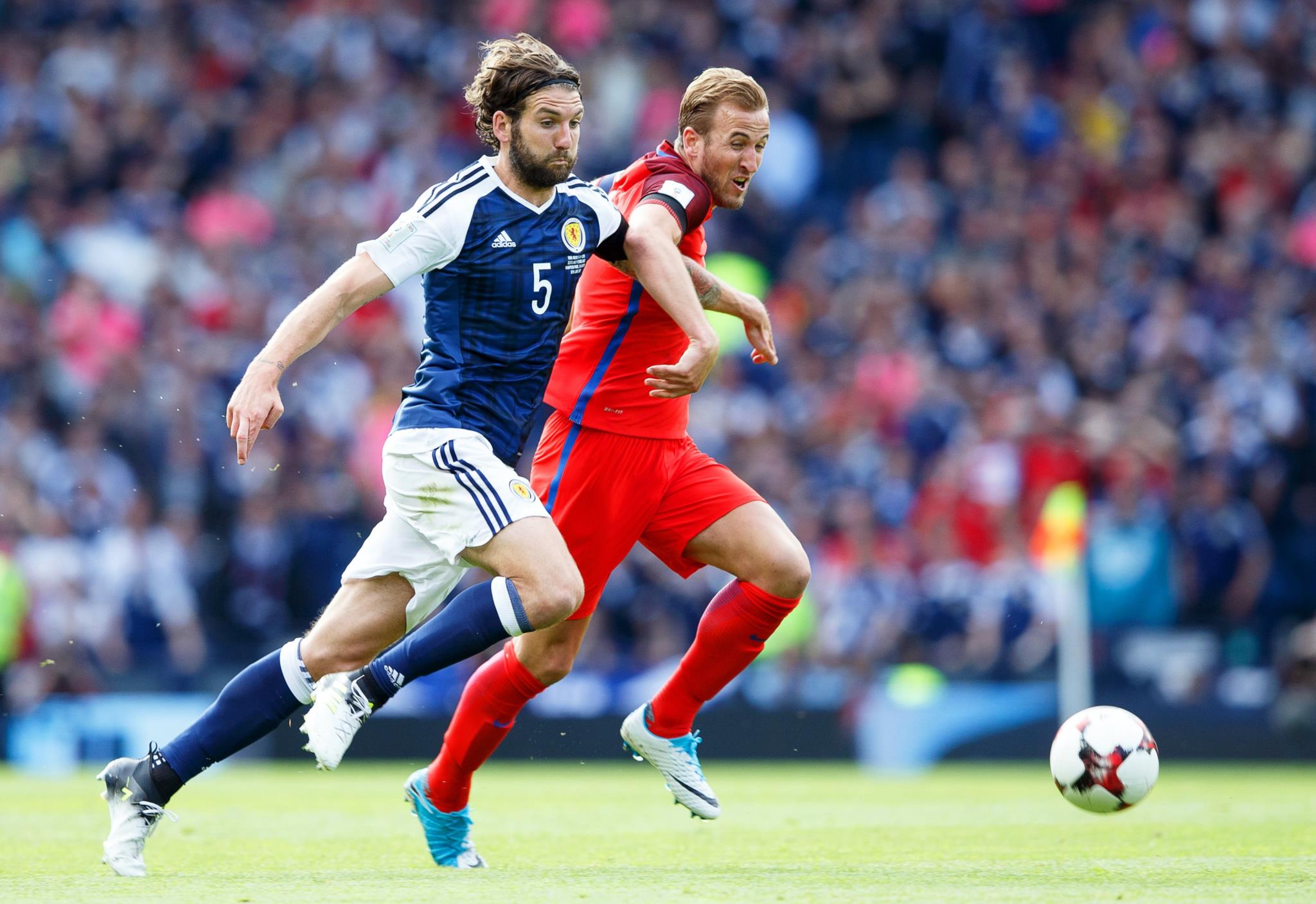 Futebol. Alemanha goleou e Inglaterra evitou derrota ...