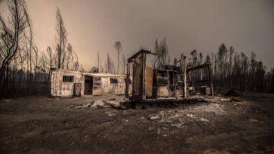 Incêndios podem ter destruído 150 habitações e 26 empresas