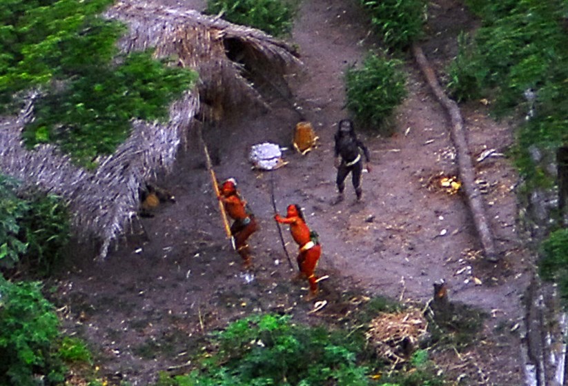 Índios da tribo que terão sido alvo de massacre