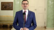 Polónia muda de primeiro-ministro e aprova leis que politizam a justiça