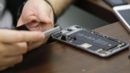 Apple pede desculpa por tornar iPhones antigos mais lentos