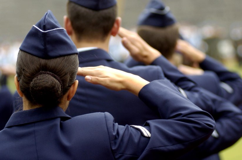 Três dezenas de militares da Força Aérea serão julgados neste caso
