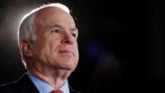 John McCain: complexo desde sempre, rebelde quase sempre