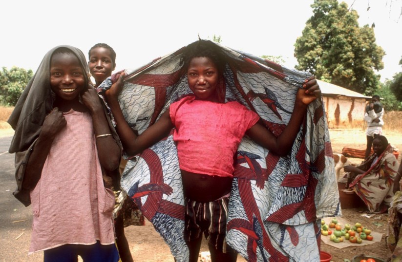 Resultado de imagem para excisÃ£o de meninas, Ãfrica