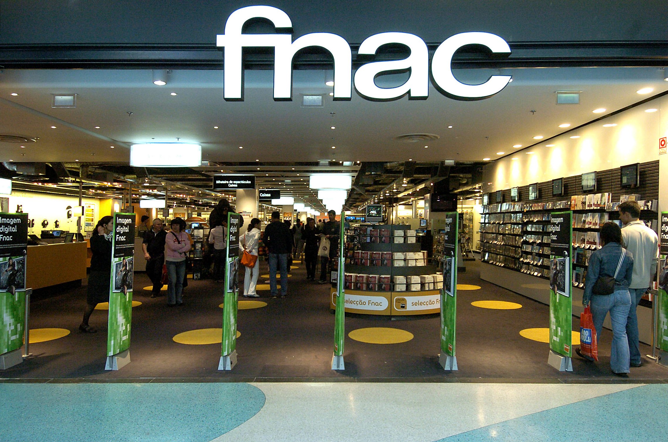 Resultado de imagem para fnac lojas