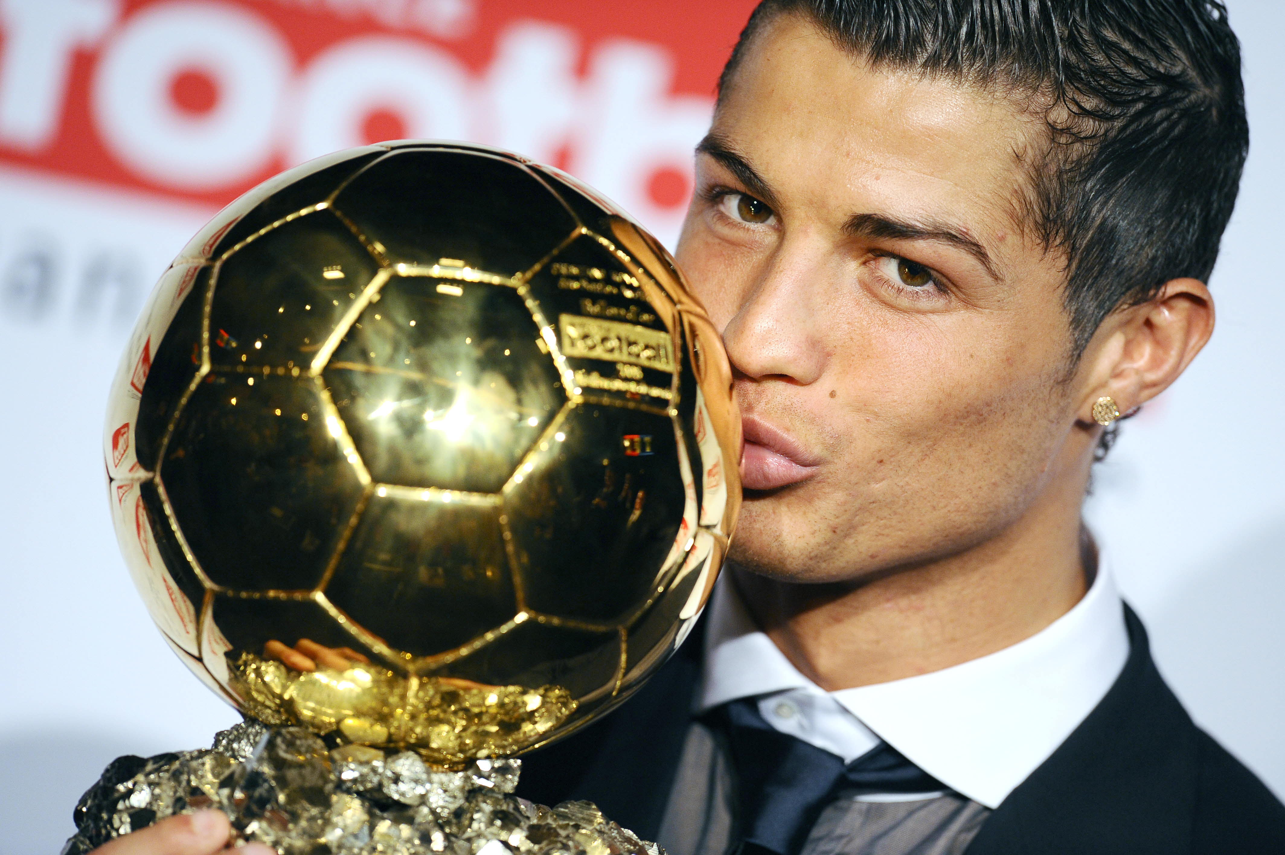 “Se a Bola de Ouro vier, tem espaço” no Museu de Cristiano Ronaldo PÚBLICO