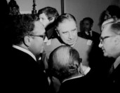 PÚBLICO - 25 de Abril, do Yom Kippur às reticências de Kissinger