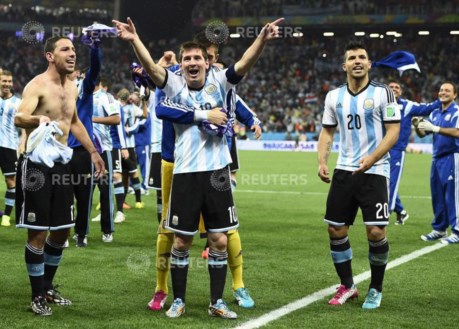 PÚBLICO - Mundial, dia 23: a Argentina volta às finais a Holanda a perder nos penáltis
