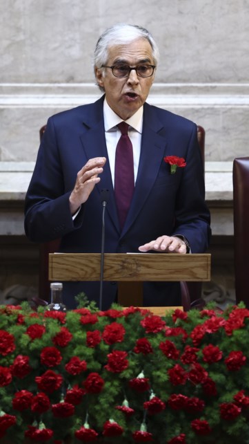 PÚBLICO - Aguiar-Branco contra o populismo: "Fomos aceitando a ideia de que os políticos estão a esconder qualquer coisa"